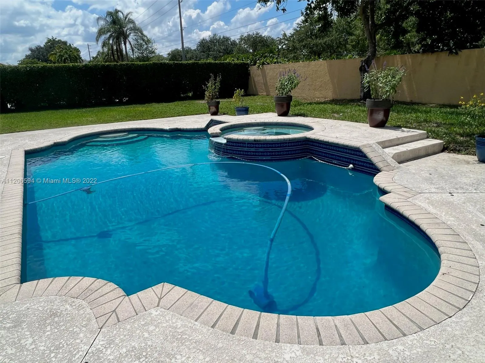 10749 Nashville Dr, Cooper City FL 33026