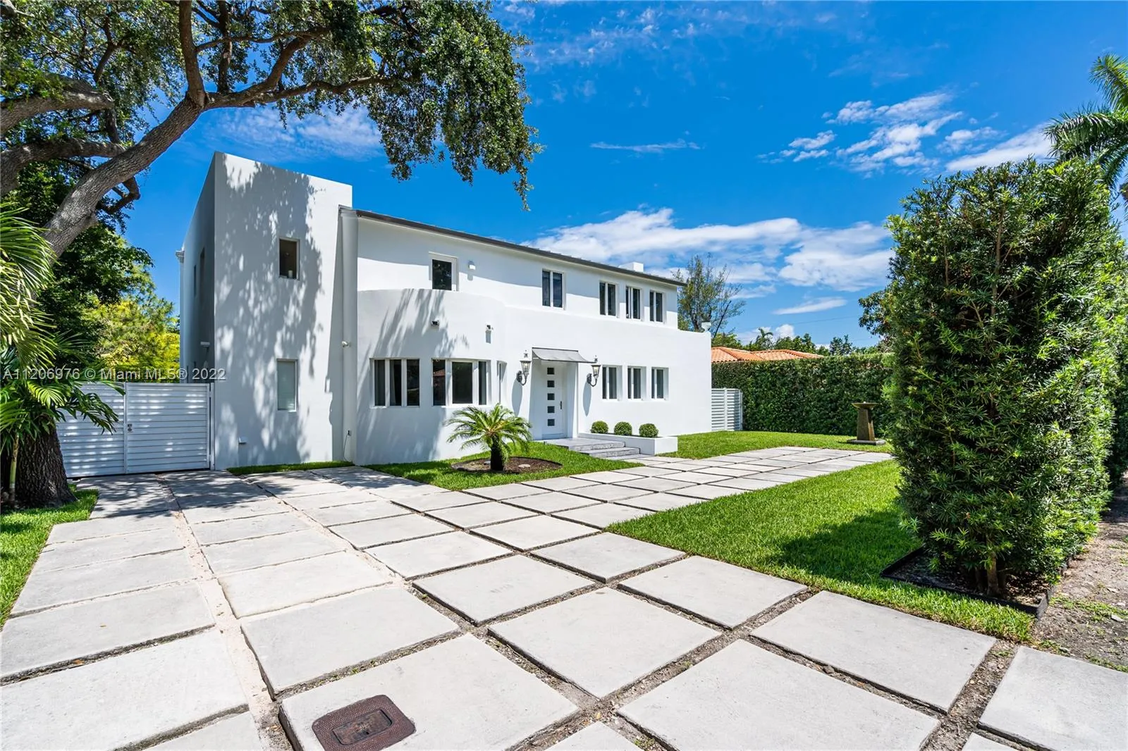4 bedroom 3 bath for sale at 11311 NE 8th Ave, Biscayne Park FL 33161