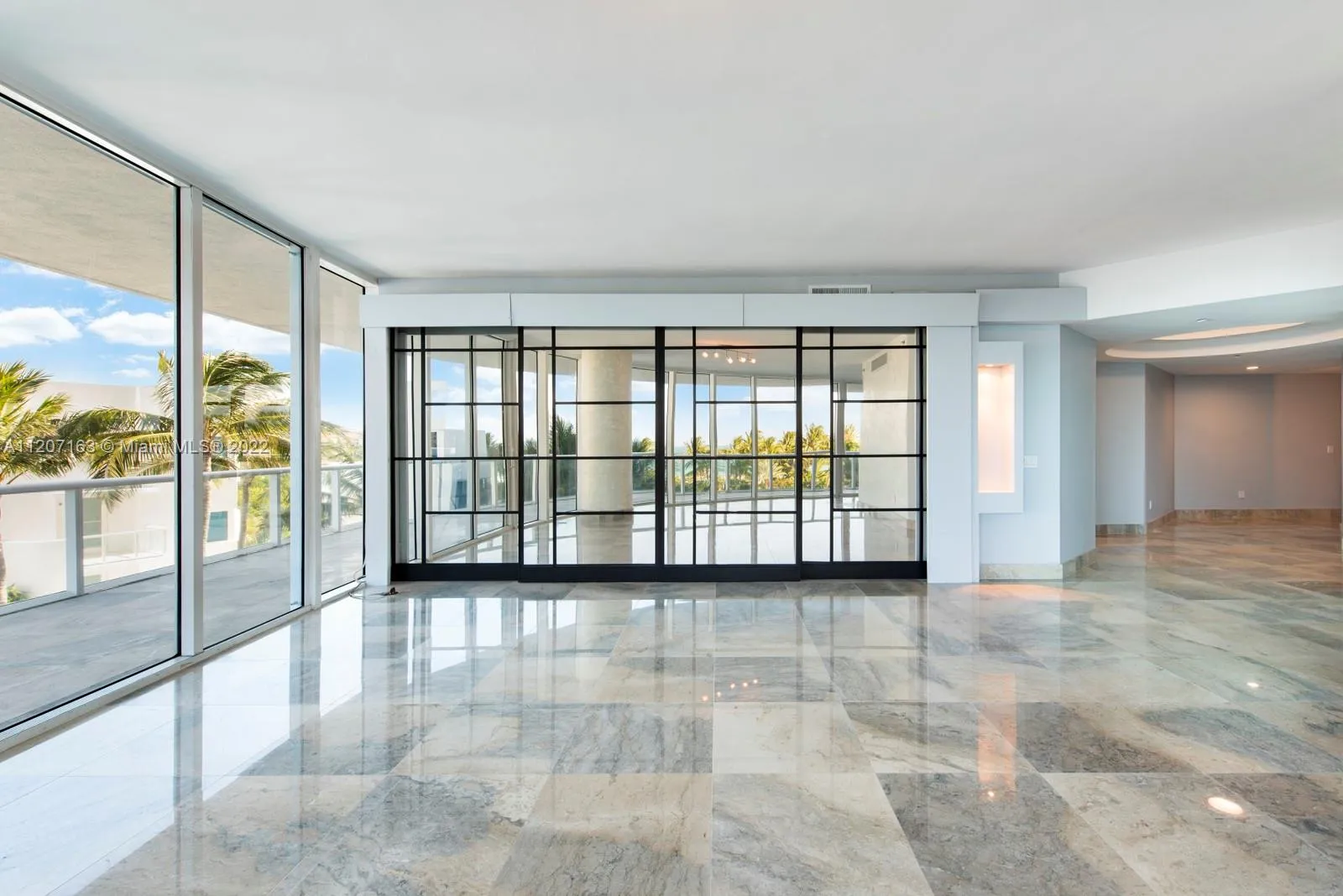 100 S Pointe Dr # 506, Miami Beach FL 33139