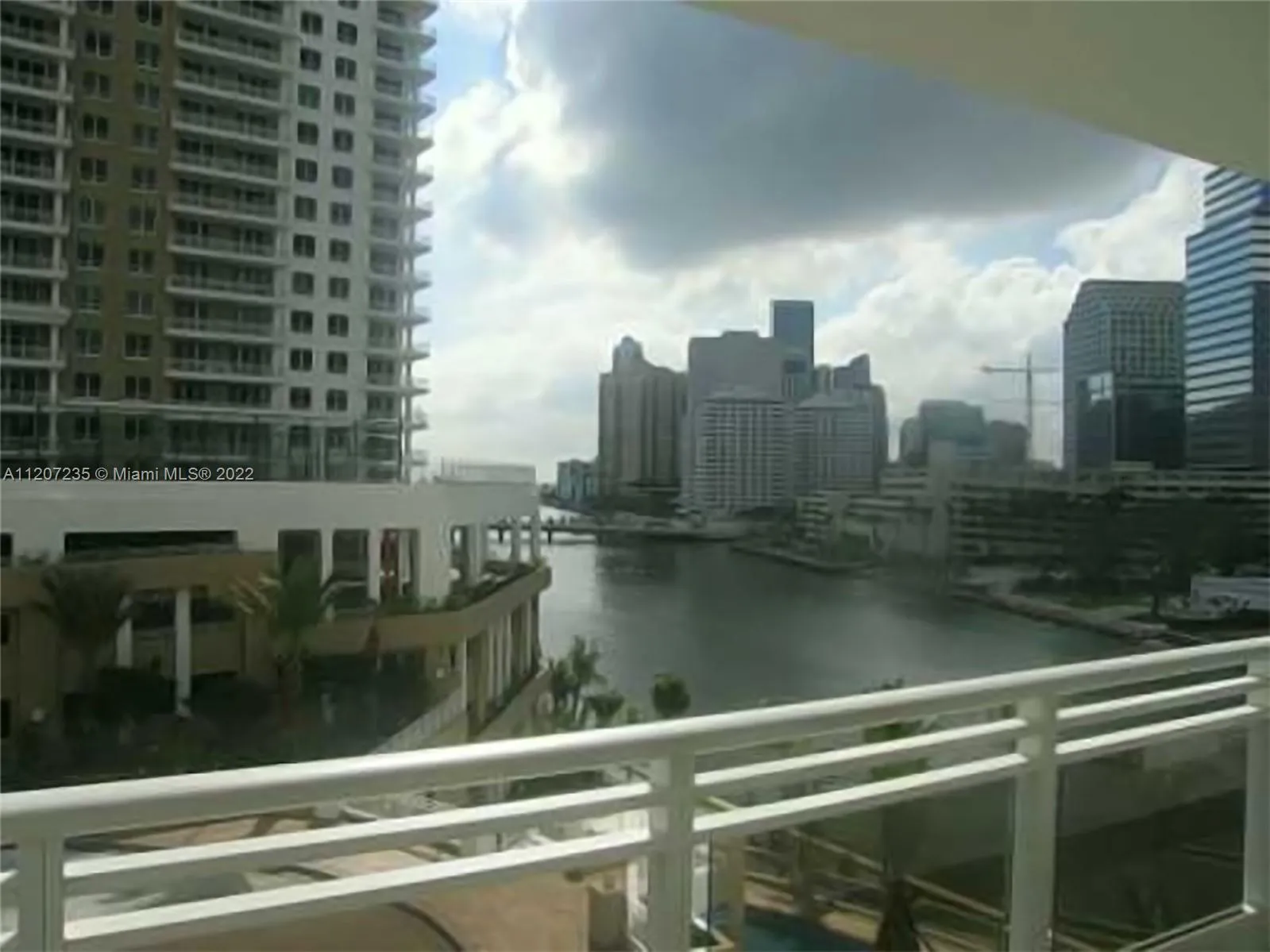 2 bedroom 2 bath for sale at 901 Brickell Key Blvd # 603, Miami FL 33131