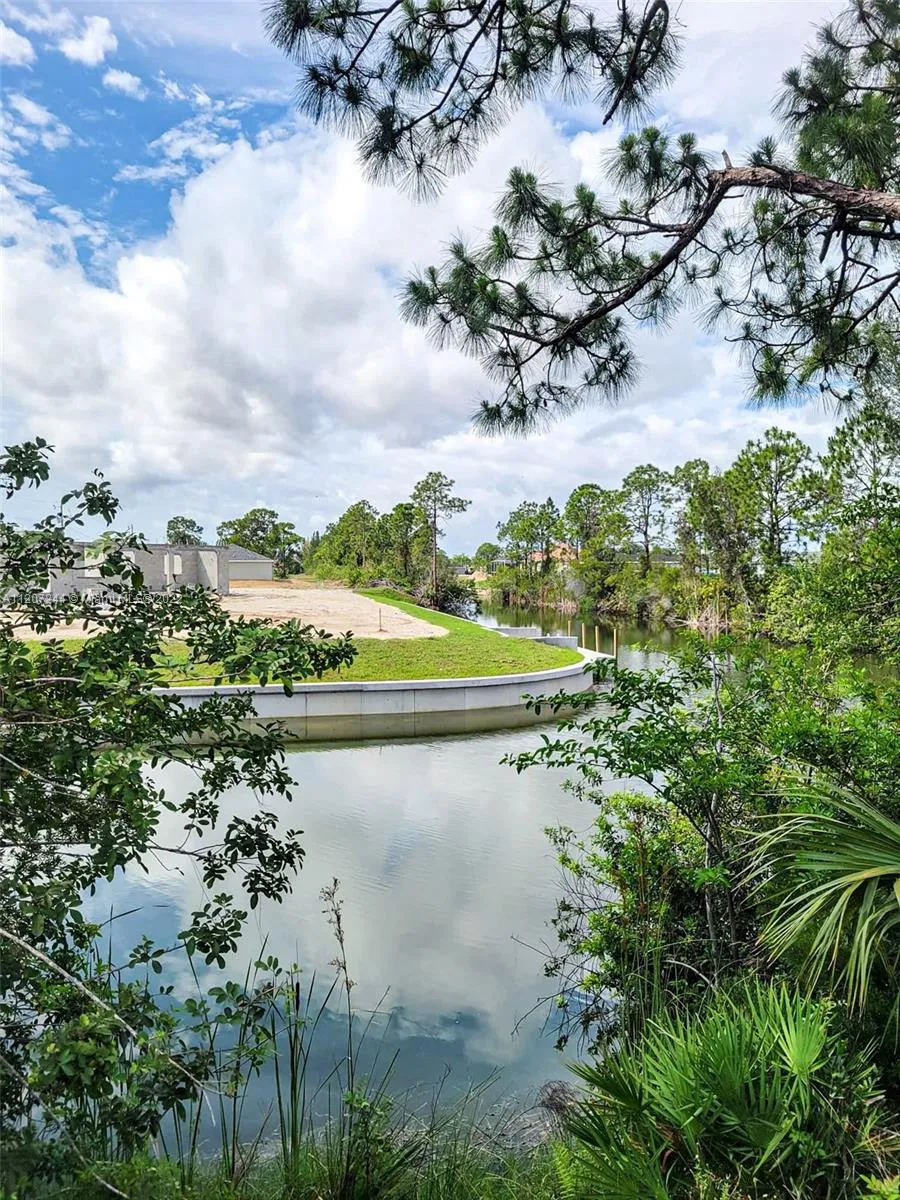 2200 NW 30th Ter, Cape Coral FL 33993