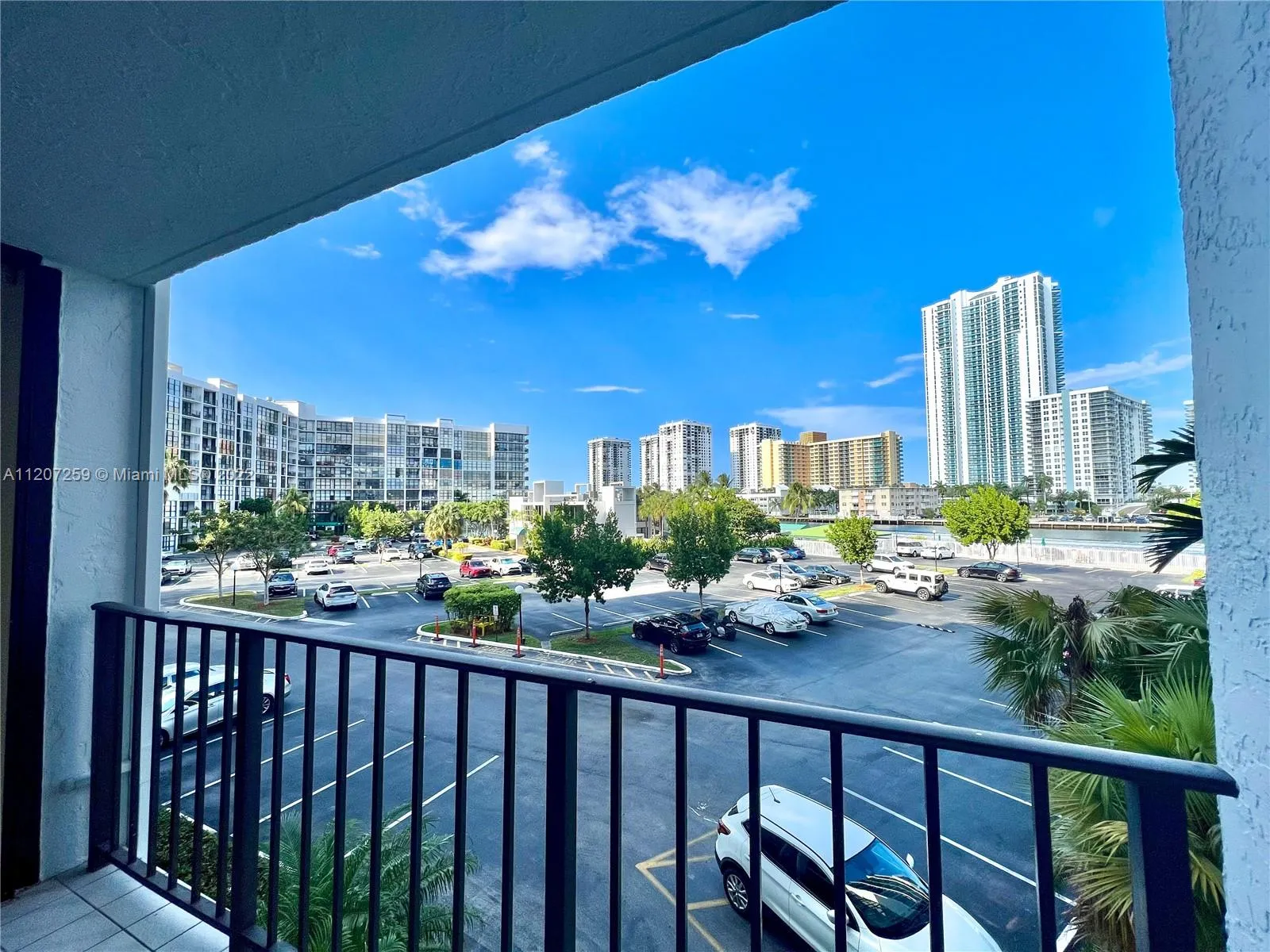800 Parkview Dr # 302, Hallandale Beach FL 33009