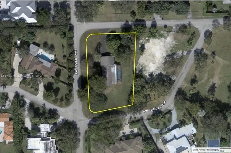 11001 SW 65th Ave, Pinecrest FL 33156