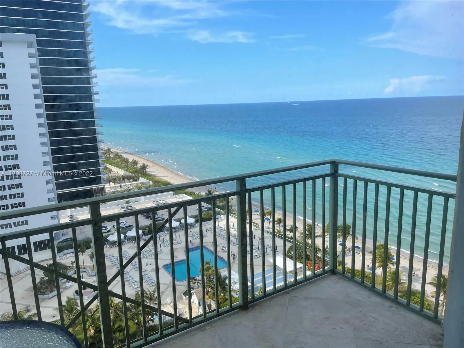 2 bedroom 2 bath for rent at 2080 S Ocean Dr # 1608, Hallandale Beach FL 33009