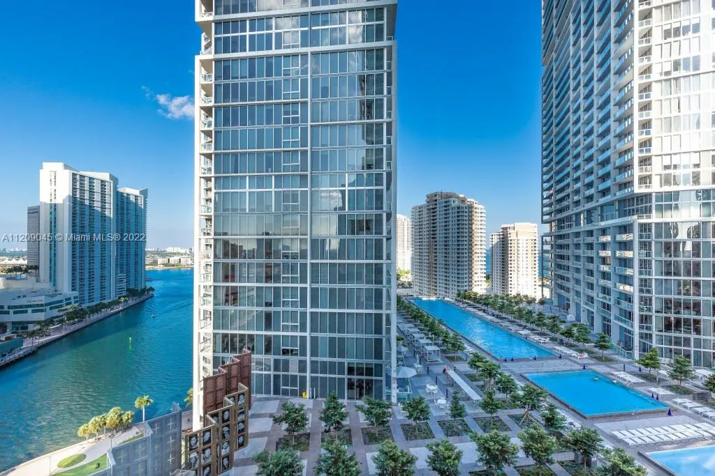 465 Brickell Ave # 2704, Miami FL 33131
