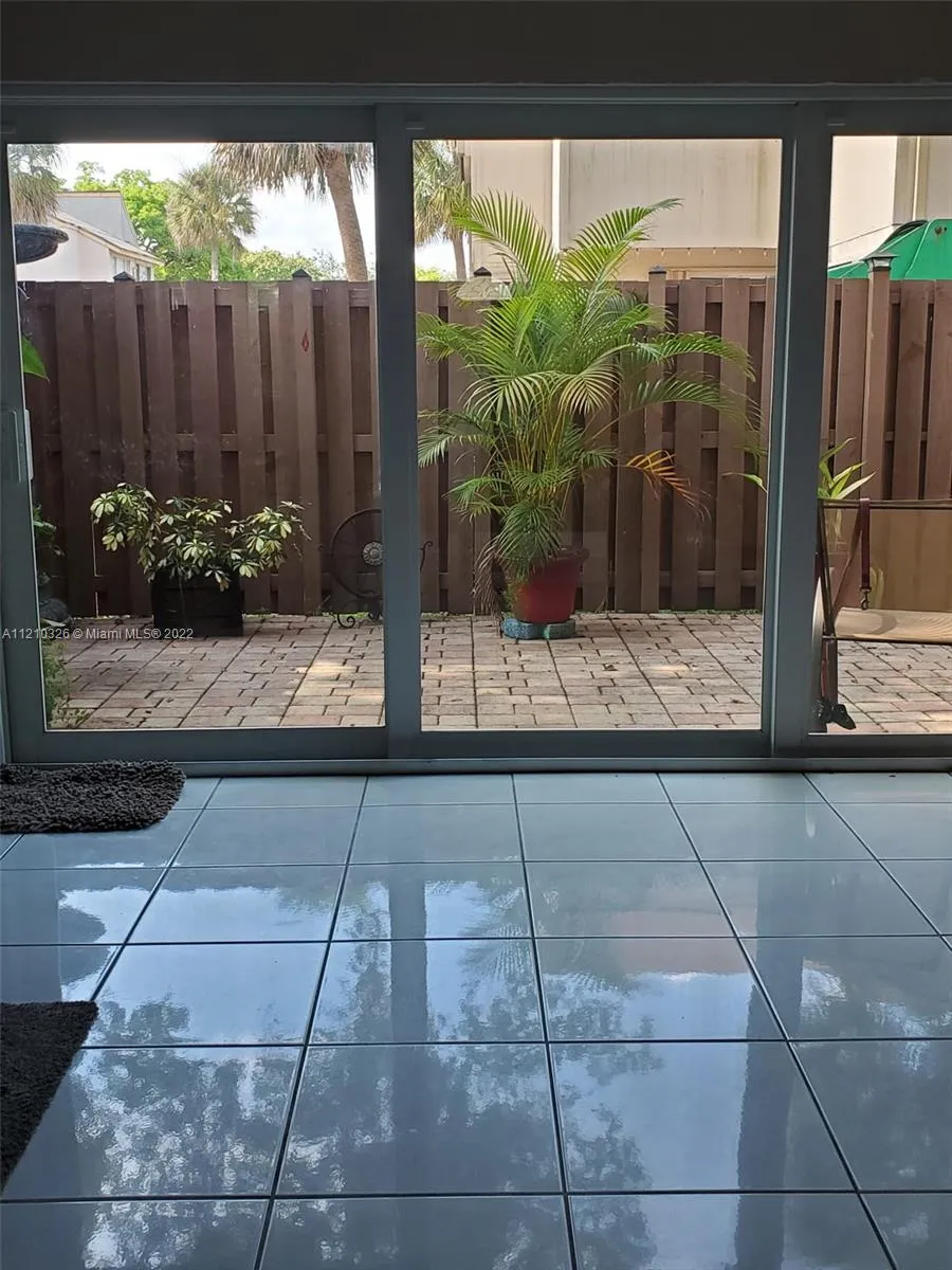 8223 NW 8th Pl # 7, Plantation FL 33324