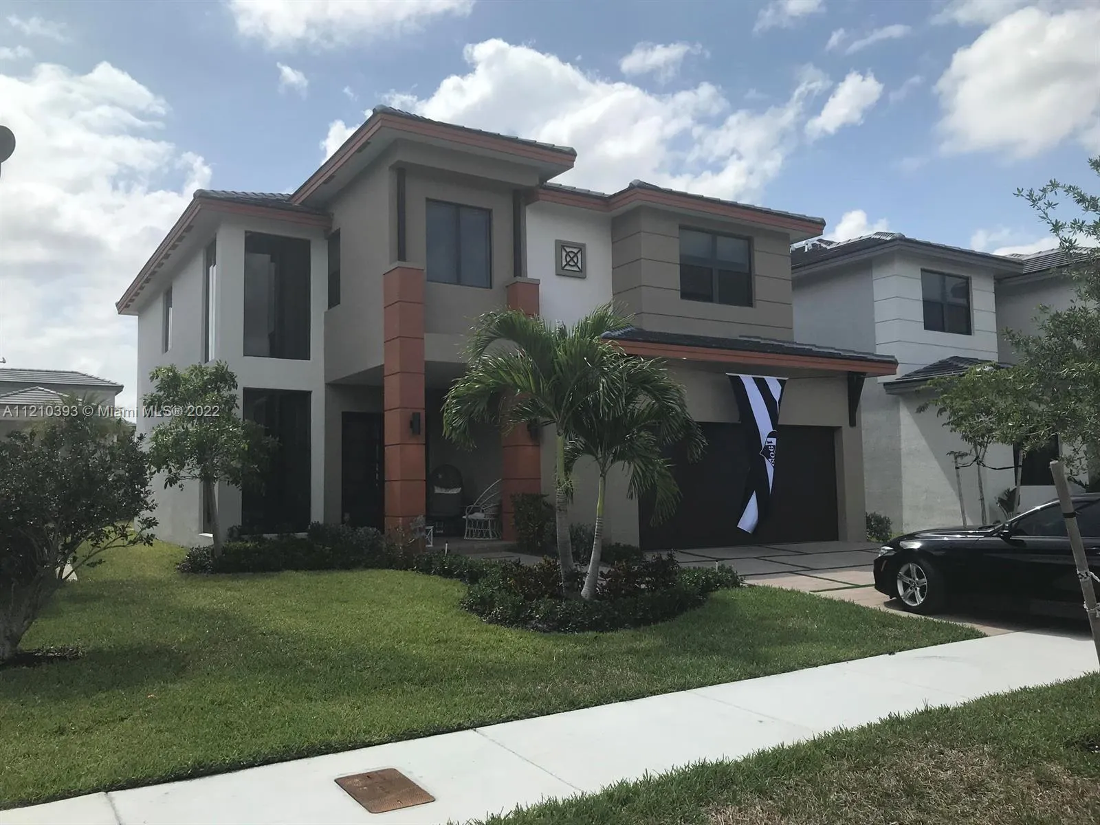 4 bedroom 3 bath for sale at 15464 NW 88th Ct, Miami Lakes FL 33018