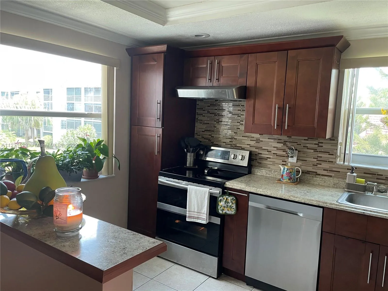 3551 Inverrary Dr # 304, Lauderhill FL 33319