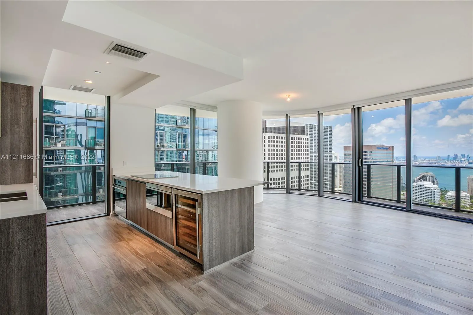 2 bedroom 2 bath for sale at 801 S Miami Ave # 3905, Miami FL 33130