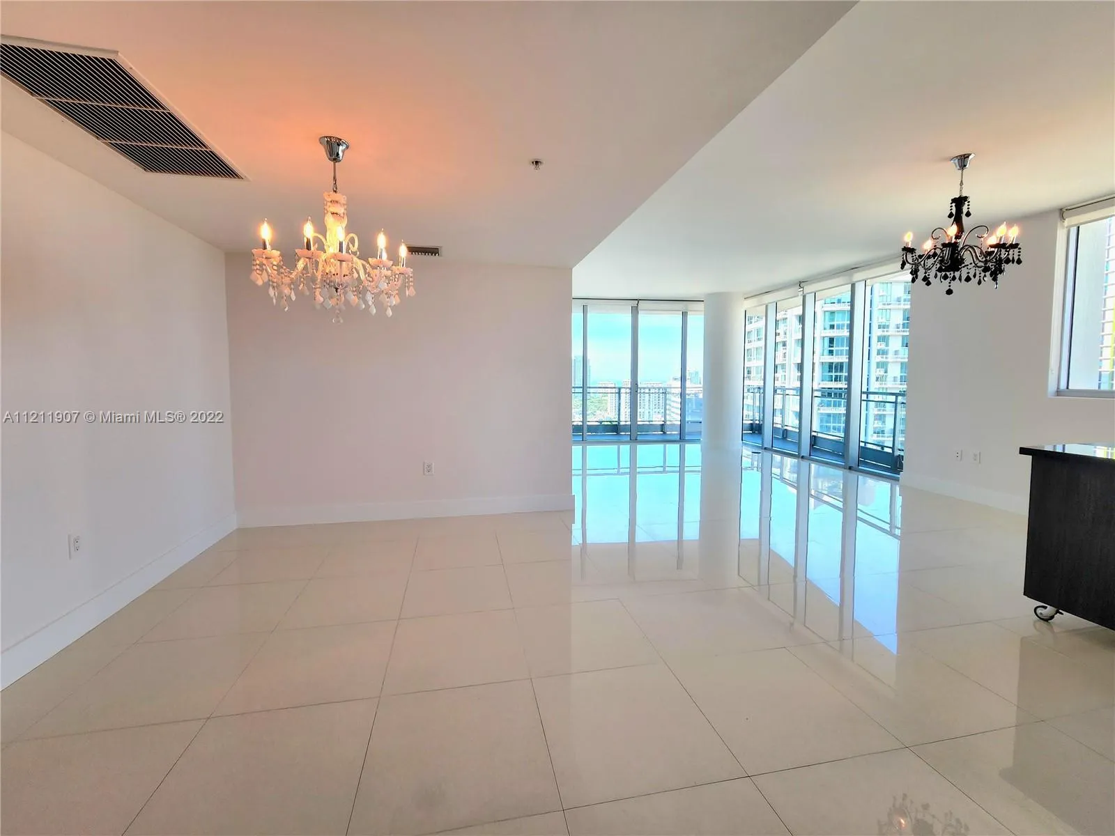 2 bedroom 2 bath for sale at 92 SW 3rd St # 2905, Miami FL 33130