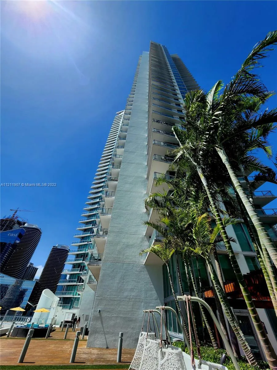 92 SW 3rd St # 2905, Miami FL 33130