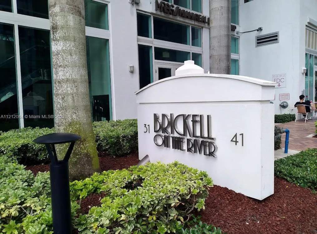 2 bedroom 2 bath for sale at 41 SE 5th St # 501, Miami FL 33131