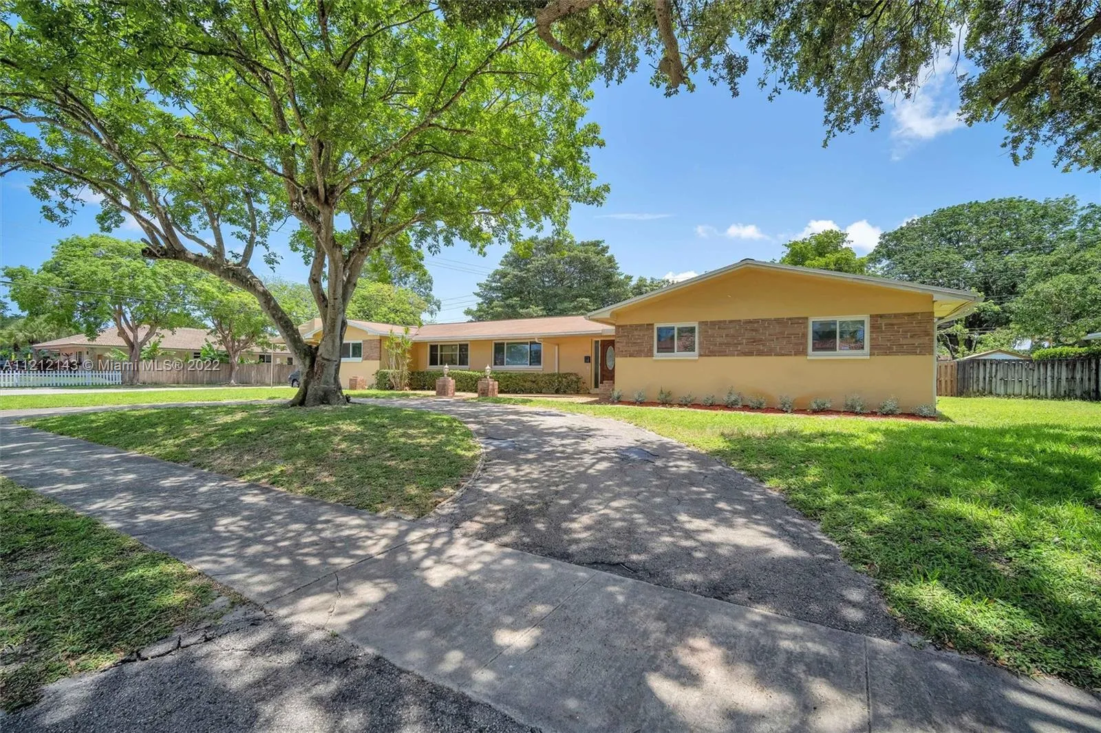 4800 Polk St, Hollywood FL 33021