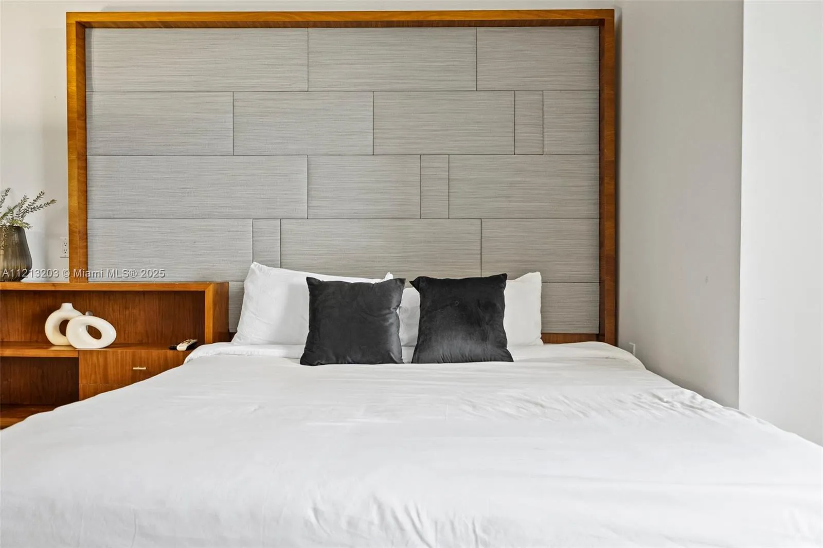 50 Biscayne Blvd # 605, Miami FL 33132