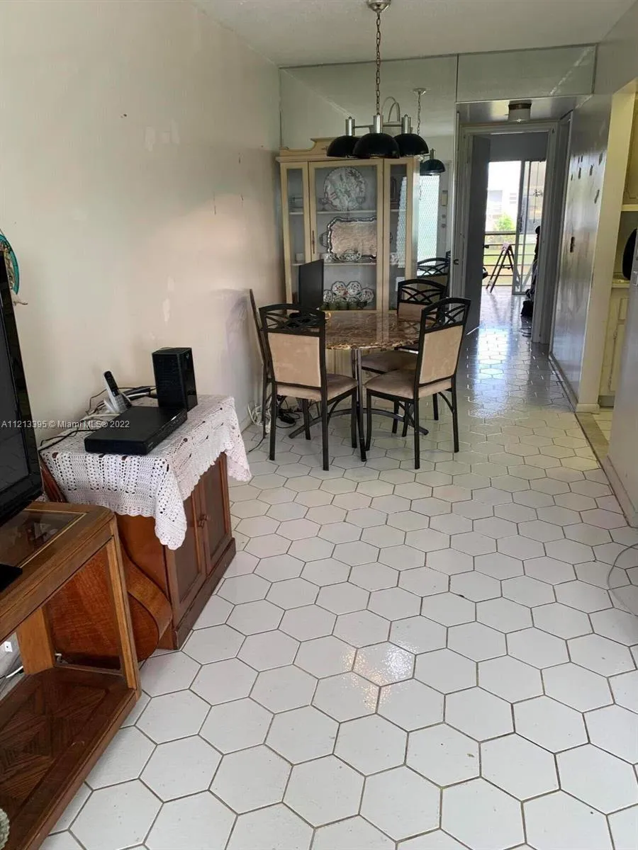 89 Berkshire D # 89, West Palm Beach FL 33417