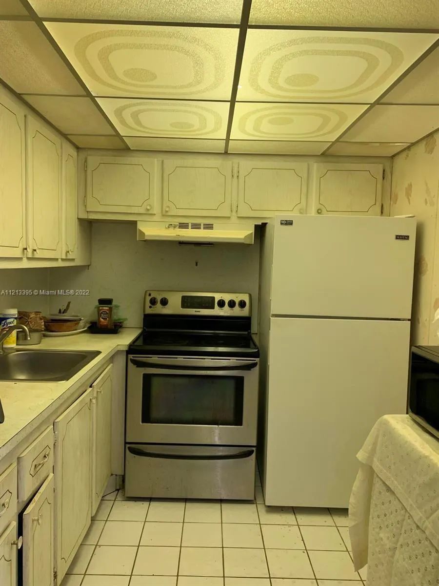89 Berkshire D # 89, West Palm Beach FL 33417