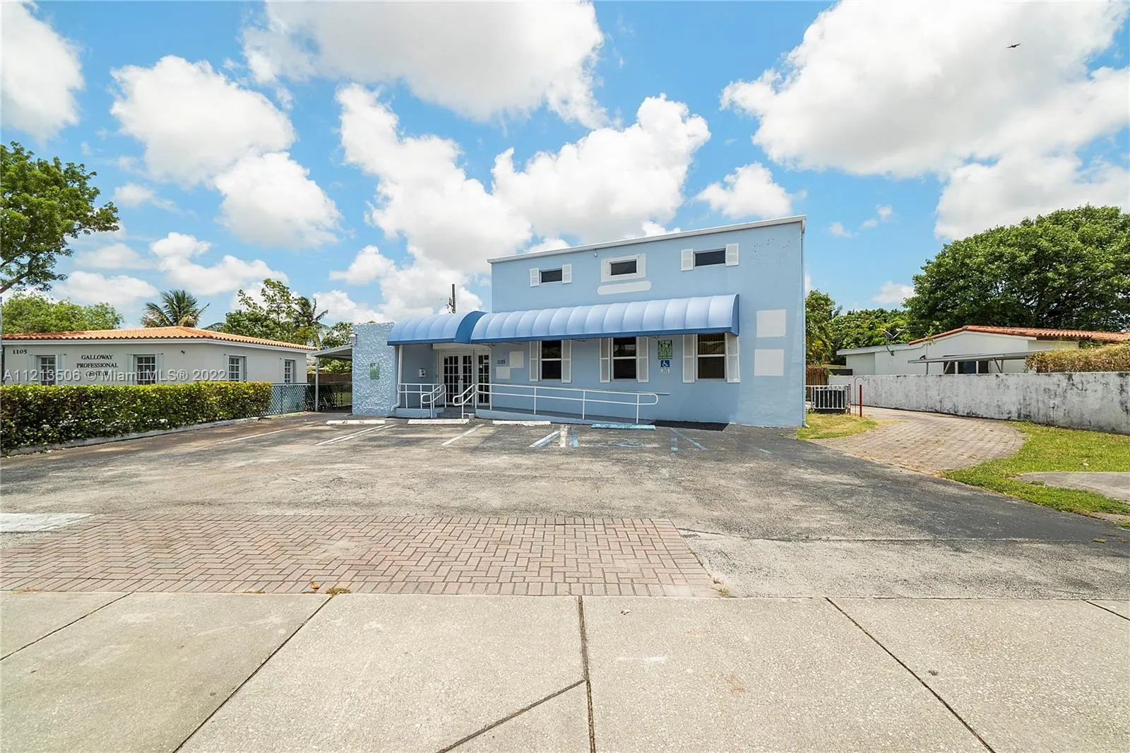 for sale at 1125 SW 87th Ave, Miami FL 33174