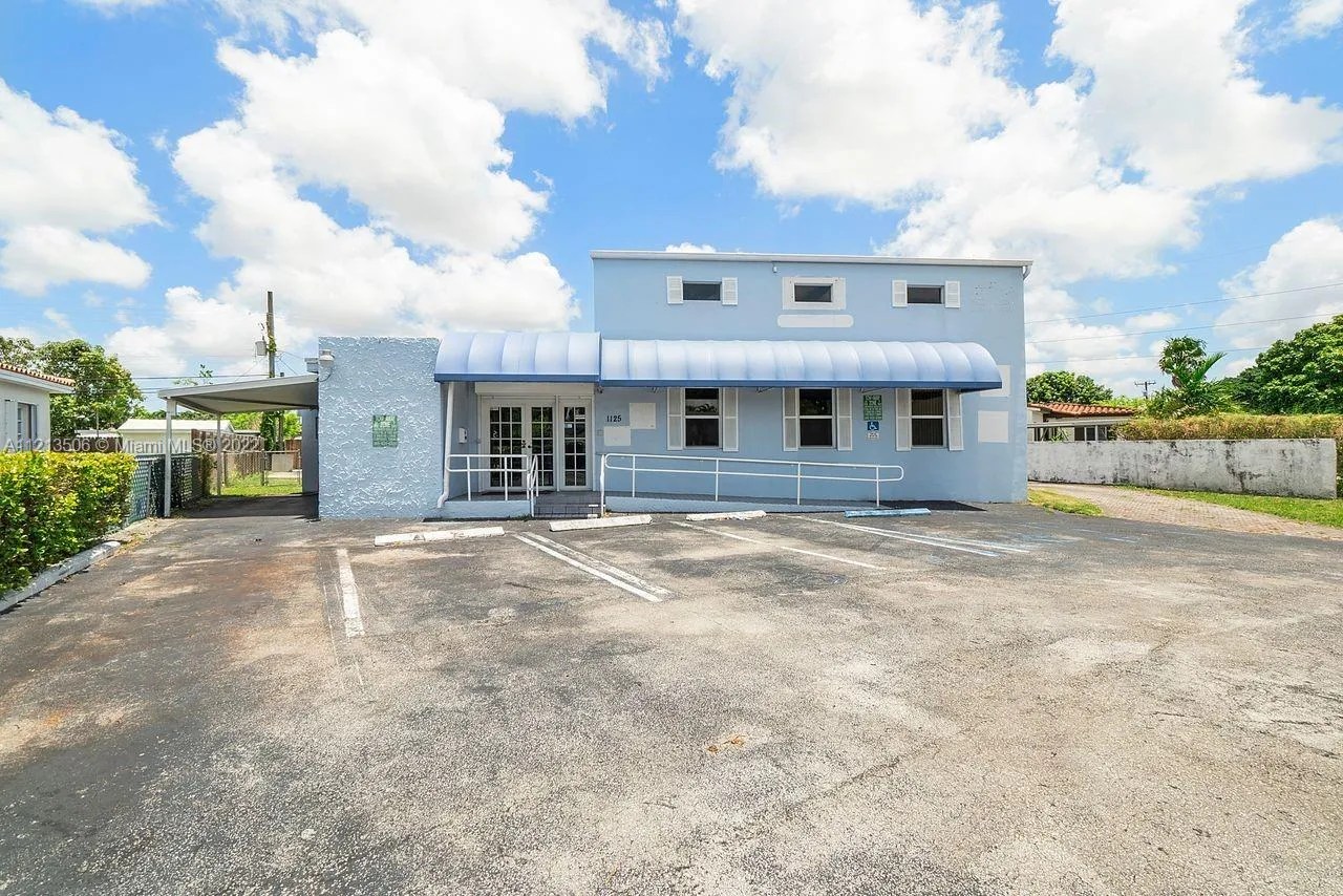 1125 SW 87th Ave, Miami FL 33174