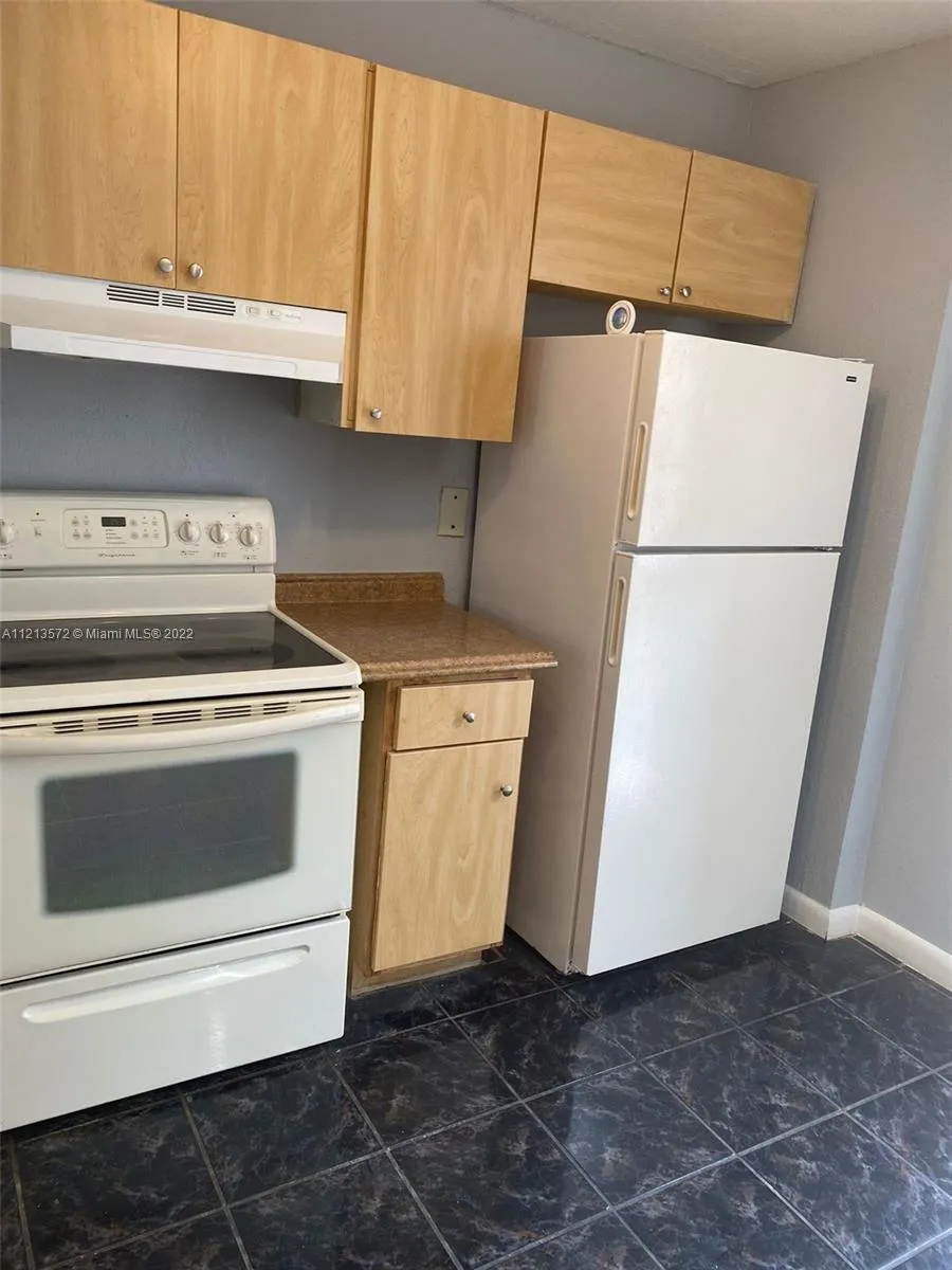 4045 NW 19th St # 4045, Lauderhill FL 33313