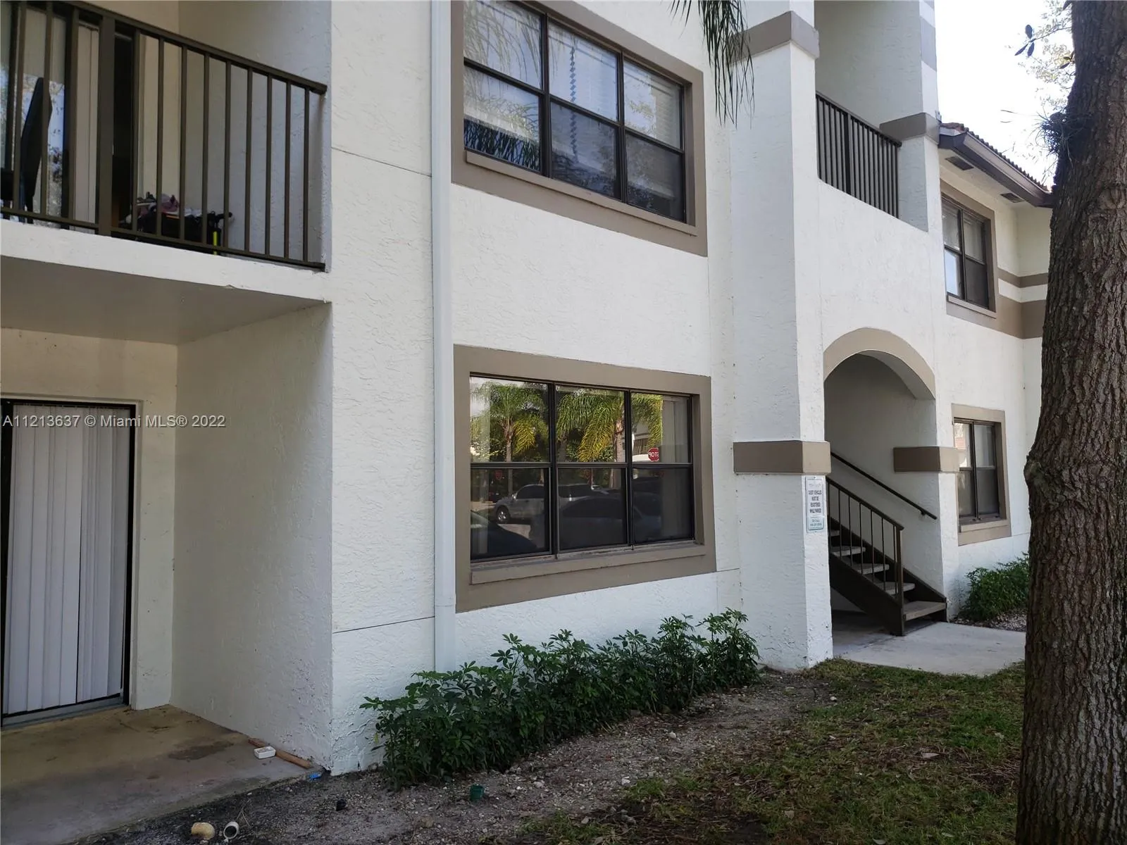 520 S Park Rd # 12, Hollywood FL 33021