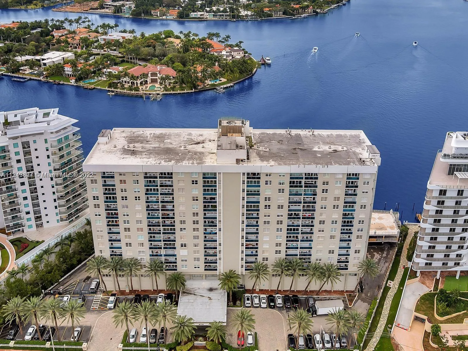 1 bedroom 1 bath for sale at 6770 Indian Creek Dr # R, Miami Beach FL 33141