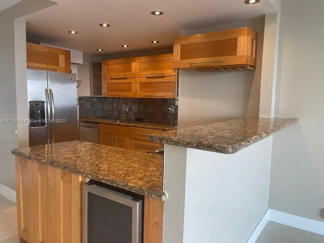 1000 West Ave # 910, Miami Beach FL 33139