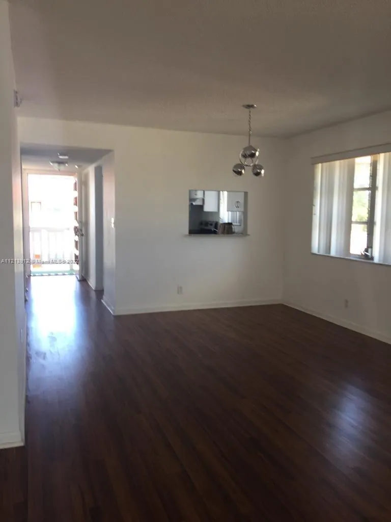 2 bedroom 2 bath for rent at 3531 Inverrary Dr # 401, Lauderhill FL 33319