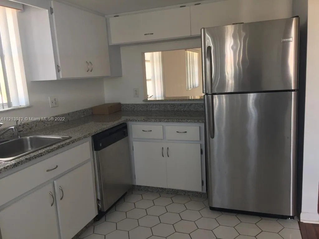 3531 Inverrary Dr # 401, Lauderhill FL 33319