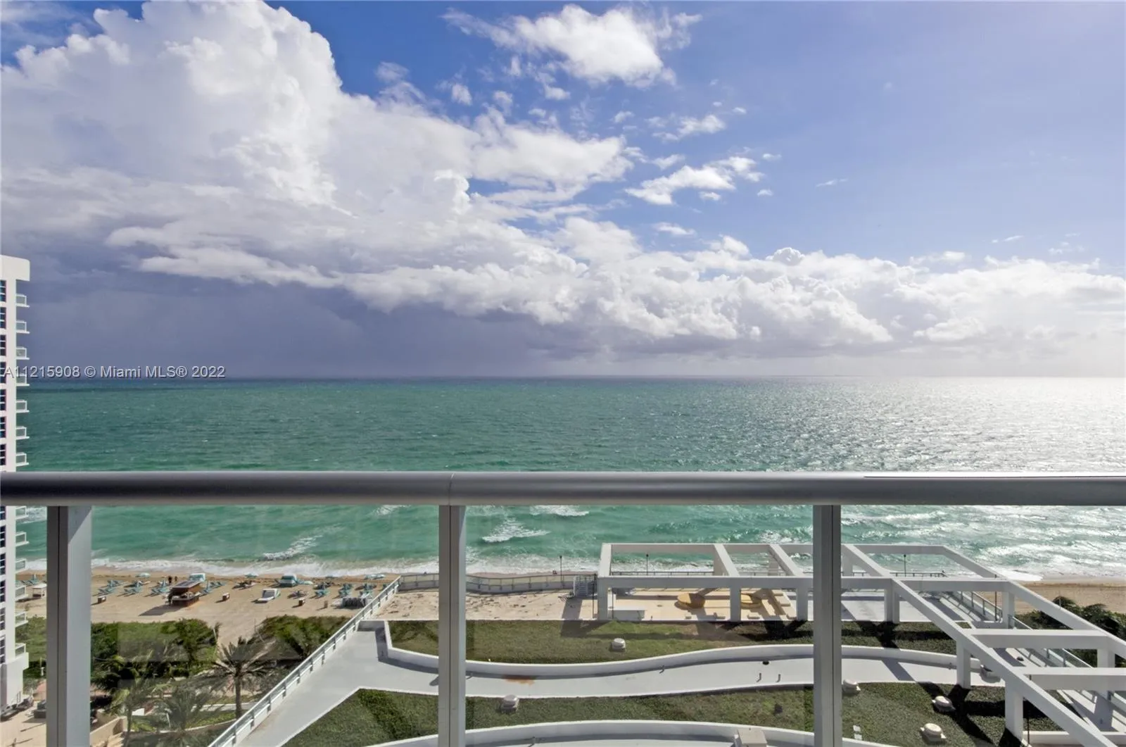 1 bedroom 1 bath for sale at 6799 Collins Ave # 1103, Miami Beach FL 33141