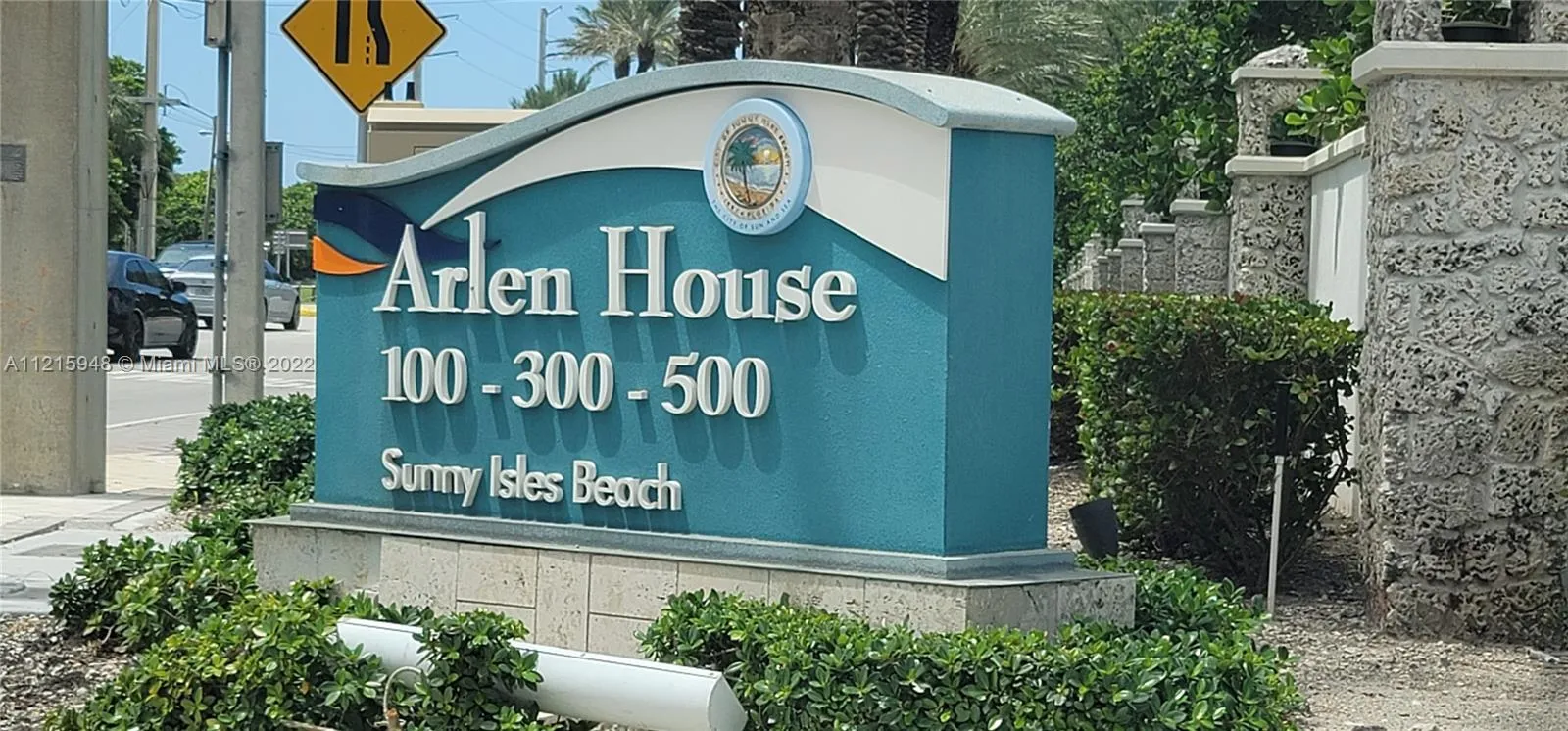 2 bedroom 2 bath for sale at 100 NE BAYVIEW DR # 226, Sunny Isles Beach FL 33160