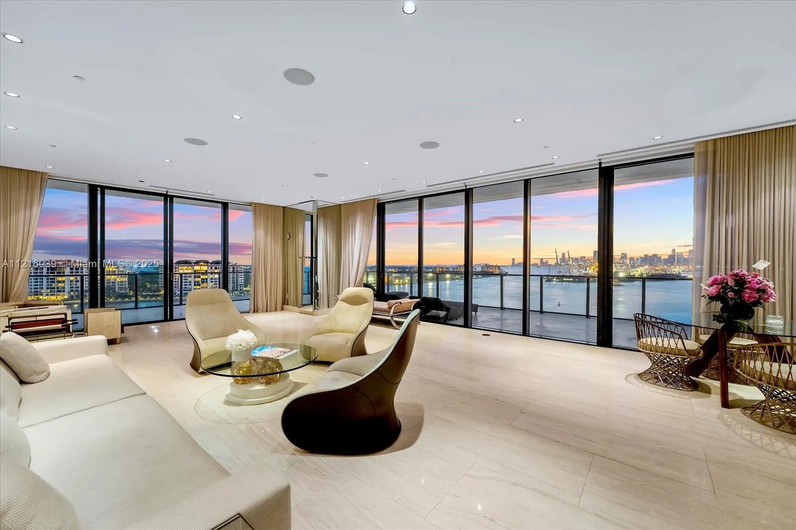 800 S Pointe Dr, Miami Beach FL 33139