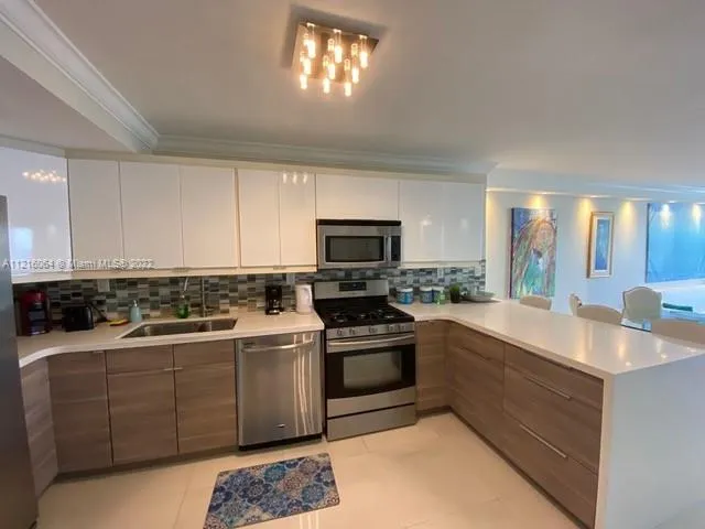 3140 S Ocean Dr # 1602, Hallandale Beach FL 33009