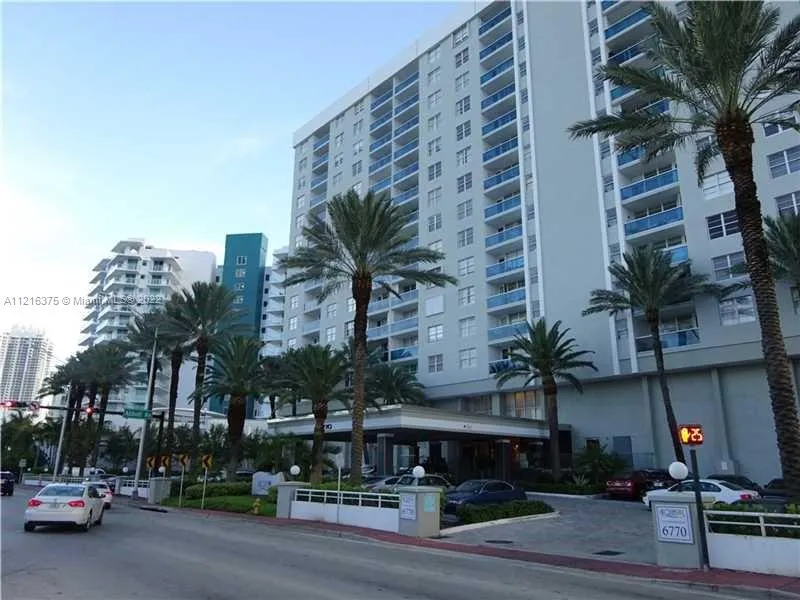 1 bedroom 1 bath for sale at 6770 Indian Creek Dr # 7K, Miami Beach FL 33141