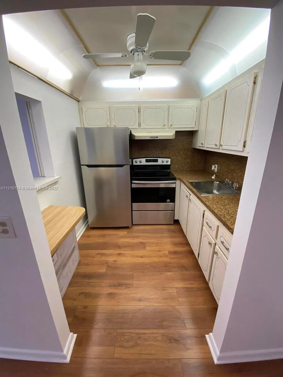 381 Fanshaw J # 381, Boca Raton FL 33434