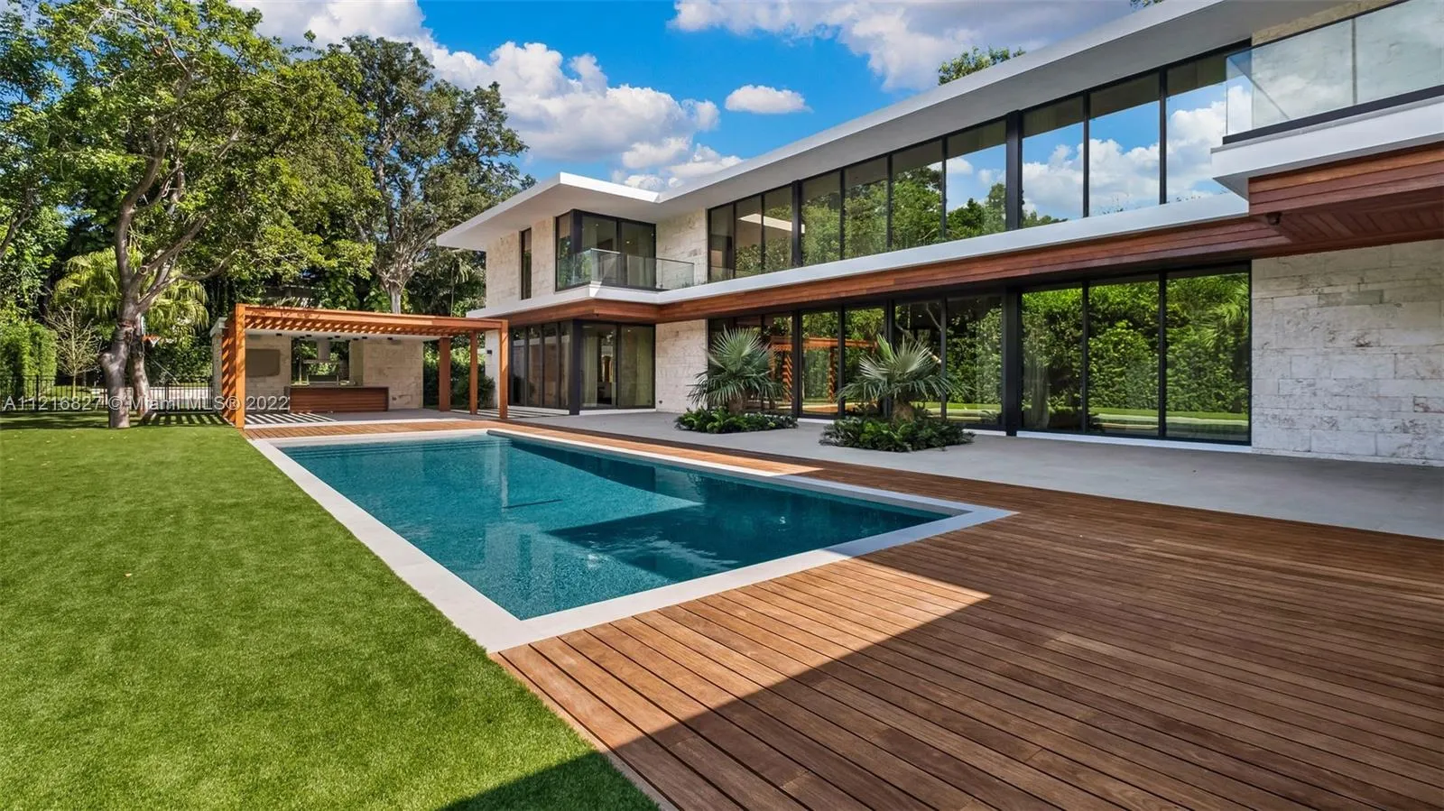 7 bedroom 6 bath for sale at 9261 School House Rd, Coral Gables FL 33156