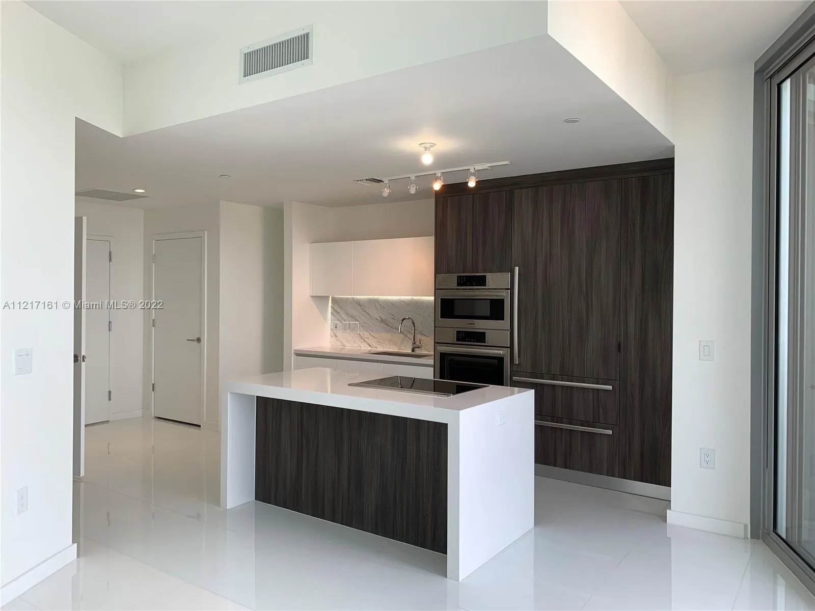 851 NE 1st Ave # 2702, Miami FL 33132