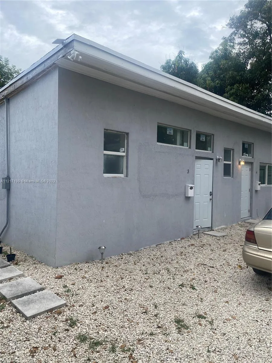 1 bedroom 1 bath for rent at 418 NW 47th St # 3, Miami FL 33127