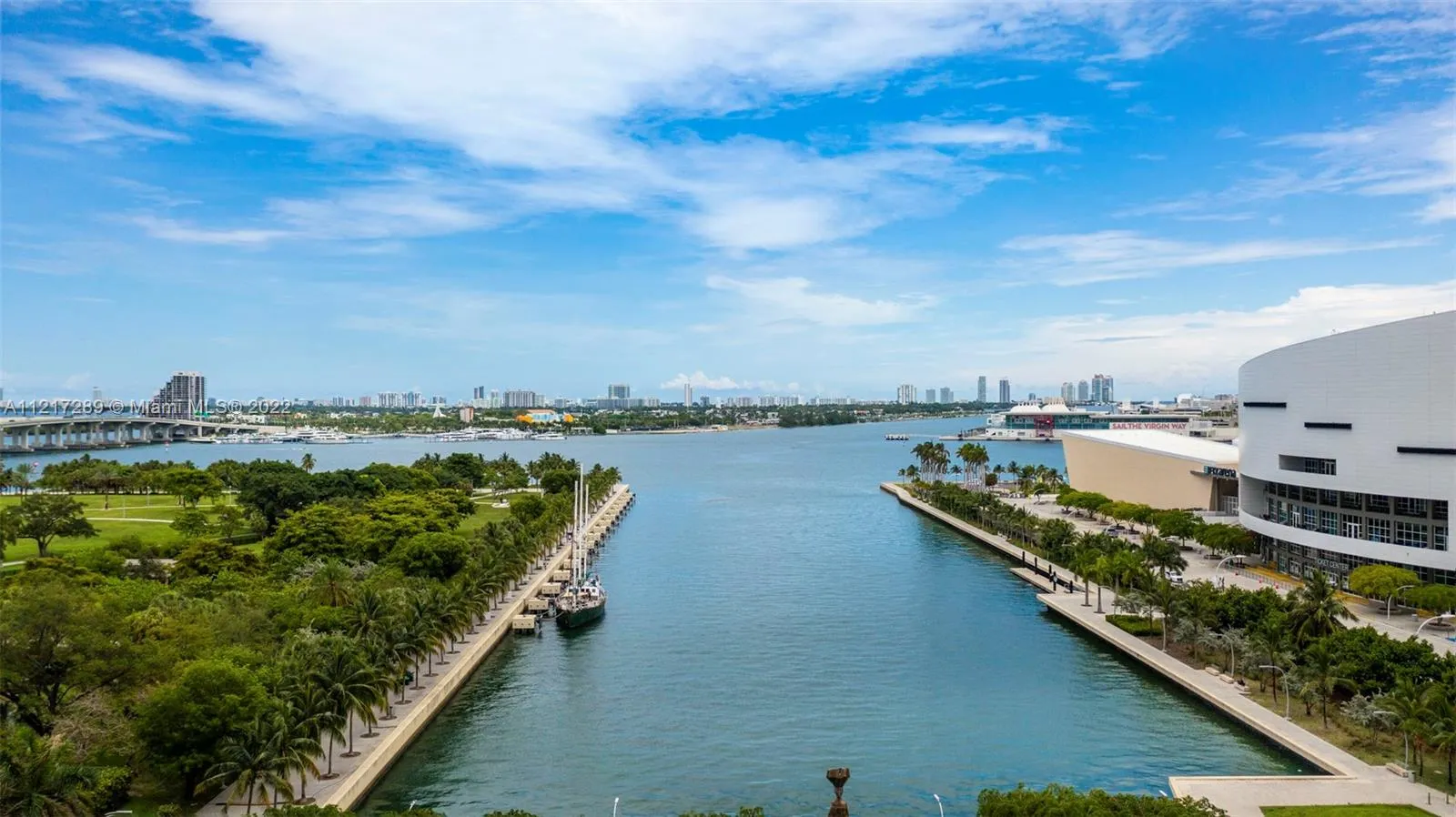 888 Biscayne Blvd # 910, Miami FL 33132