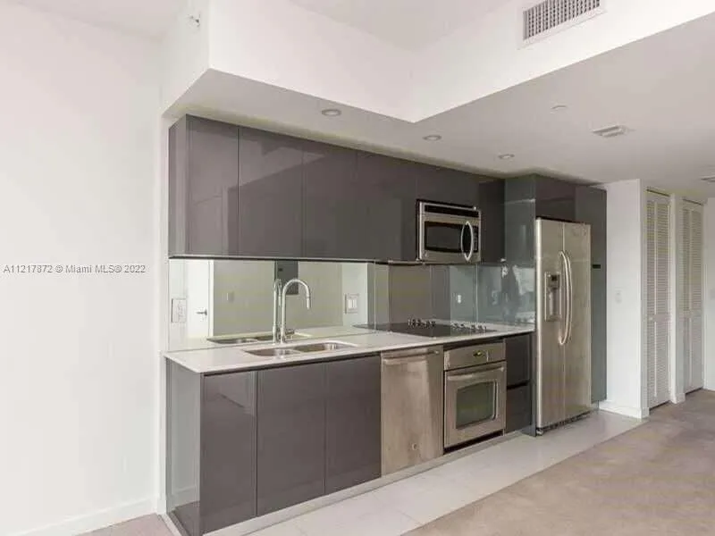 1 bath for sale at 31 SE 6th St # 1905, Miami FL 33131