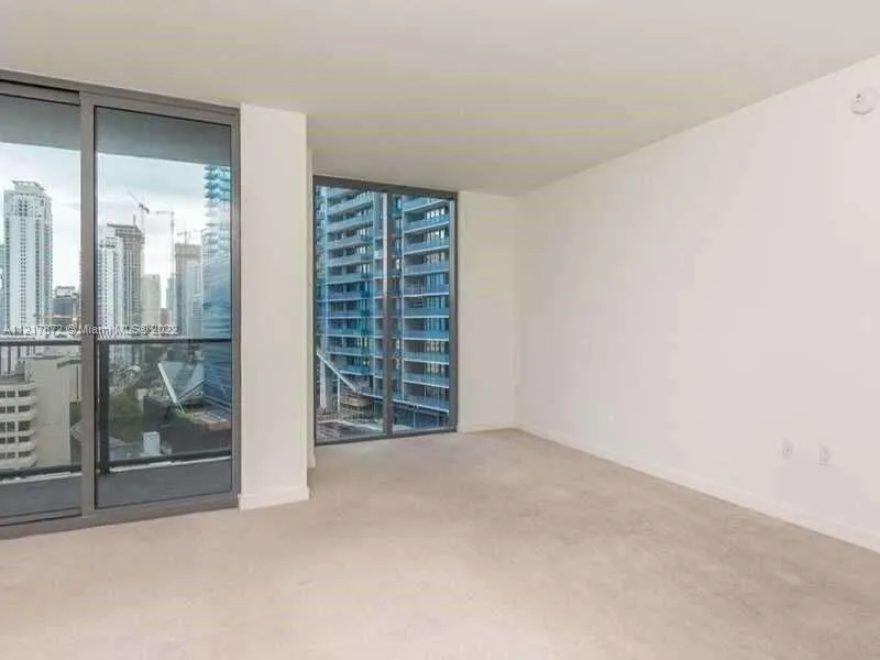 31 SE 6th St # 1905, Miami FL 33131