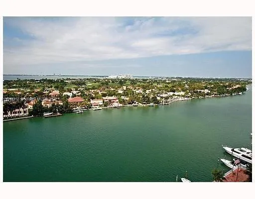2 bedroom 2 bath for sale at 5600 Collins Ave # 16G, Miami Beach FL 33140