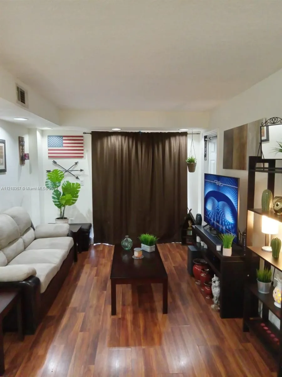 1 bedroom 1 bath for rent at 4717 NW 7th St # 10, Miami FL 33126