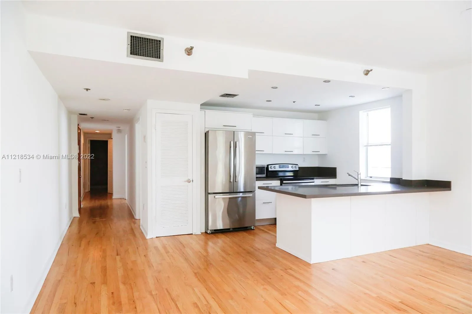 2 bedroom 2 bath for sale at 802 Euclid Ave # 302, Miami Beach FL 33139