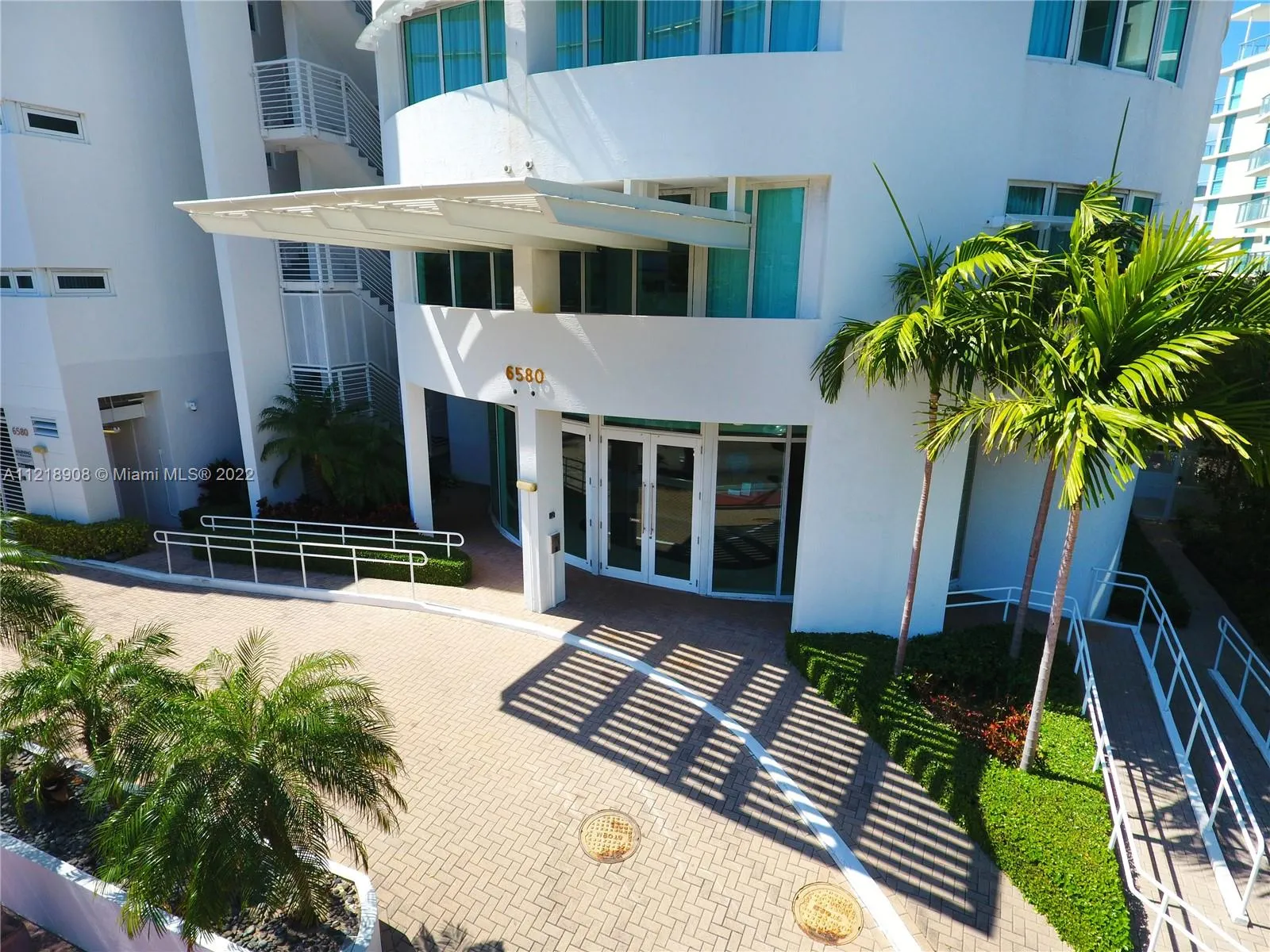 6580 Indian Creek Dr # 406, Miami Beach FL 33141