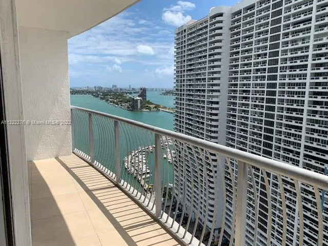1750 N Bayshore Dr # 2806, Miami FL 33132