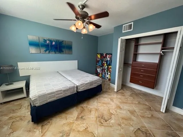 19380 Collins Ave # 802, Sunny Isles Beach FL 33160