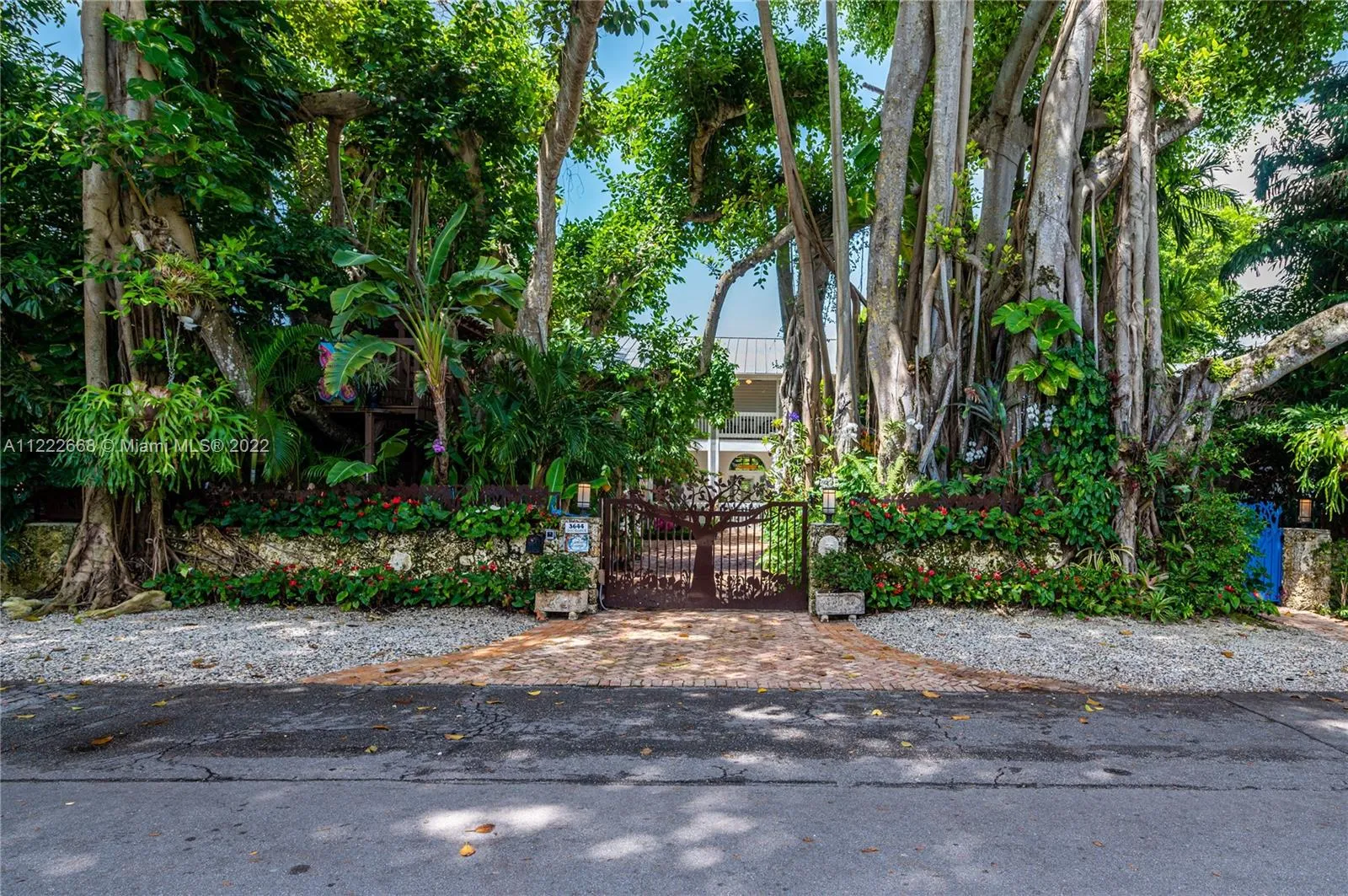3644 Saint Gaudens Rd, Miami FL 33133
