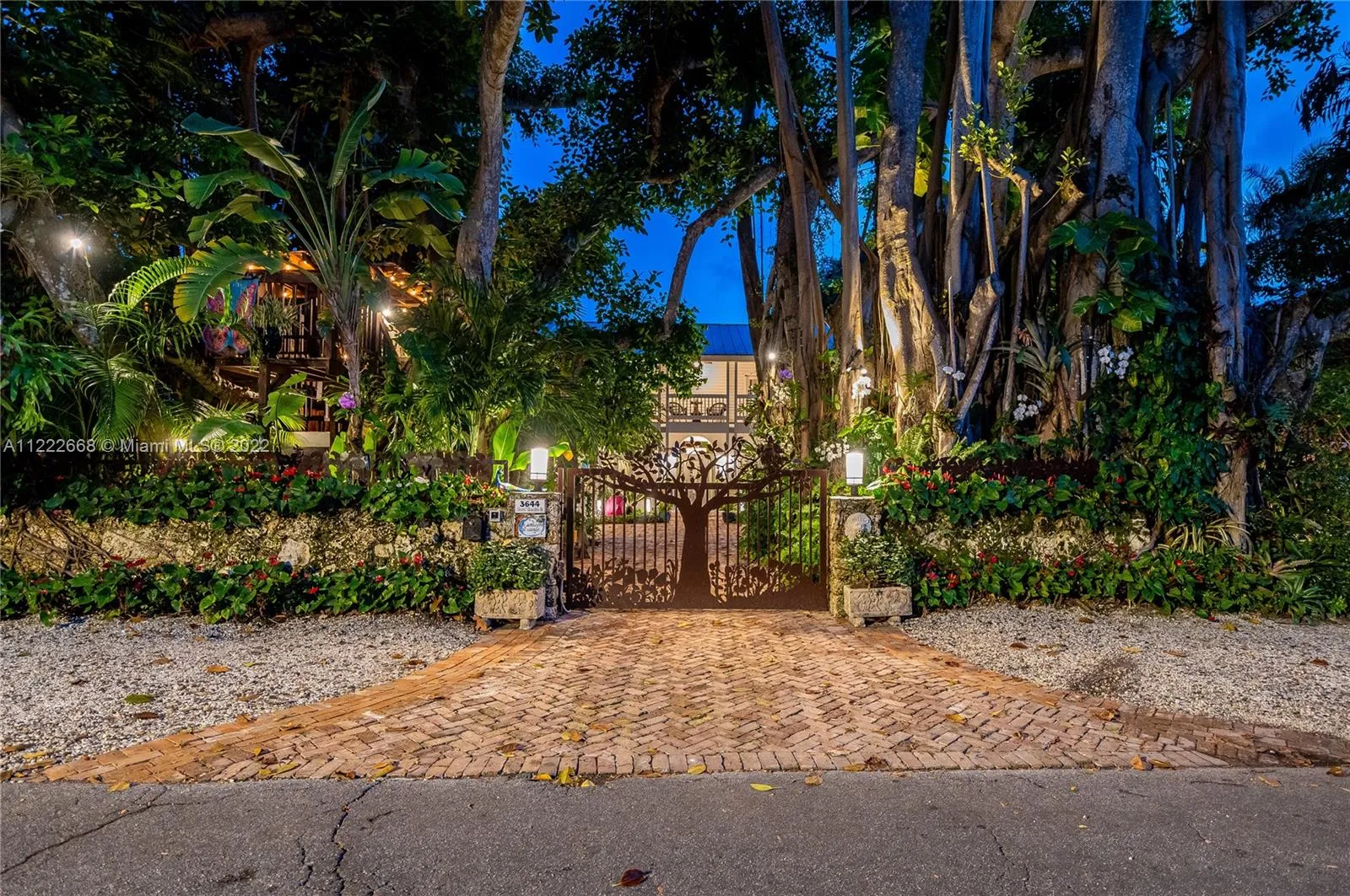3644 Saint Gaudens Rd, Miami FL 33133
