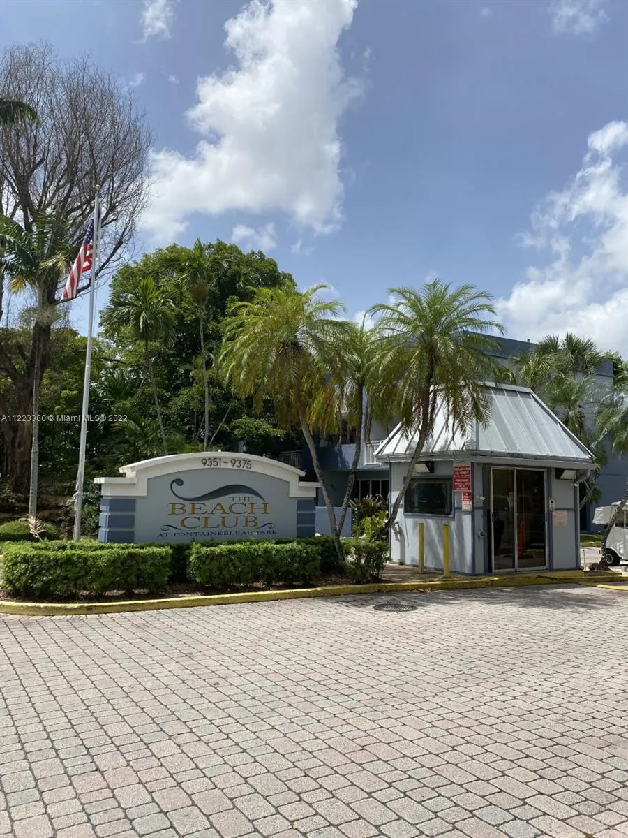 2 bedroom 2 bath for sale at 9375 Fontainebleau Blvd # L217, Miami FL 33172