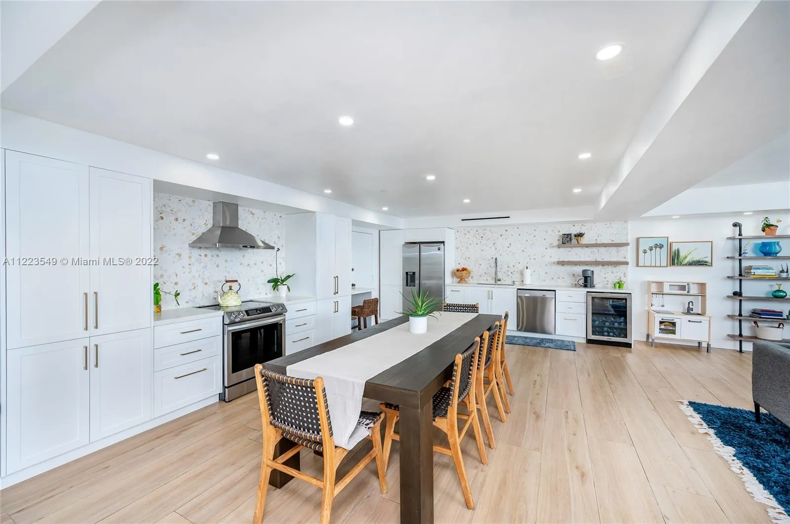 3 Grove Isle Dr # C707, Miami FL 33133